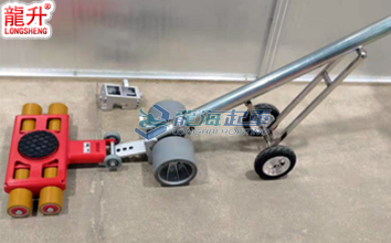 實(shí)驗(yàn)室設(shè)備搬運(yùn)工具：搬運(yùn)小坦克搭配電動搬運(yùn)牽引桿