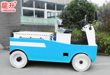 座駕式重型電動牽引車實(shí)物圖一