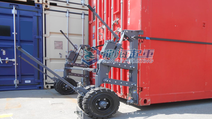 輪式集裝箱搬運(yùn)車(chē)案例圖（一）